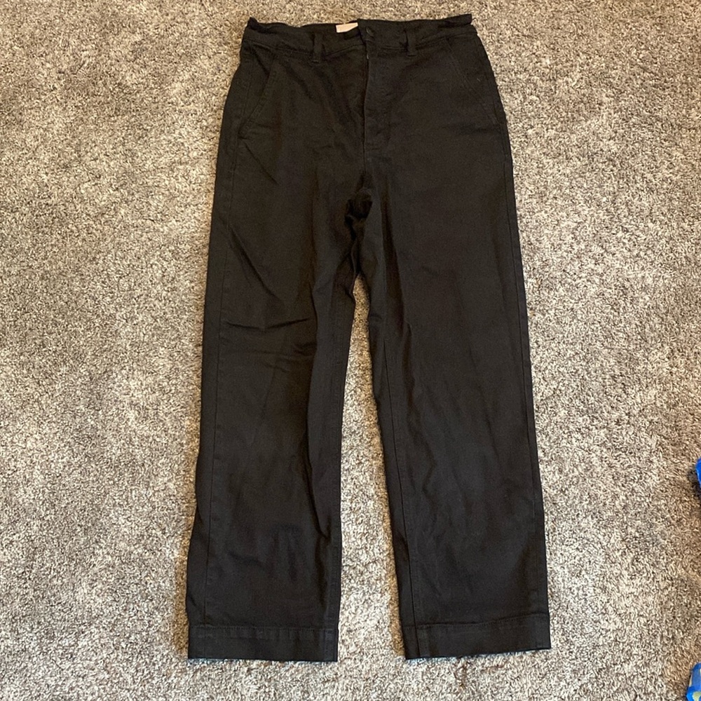 Women’s Black Cropped Pants - size 6
